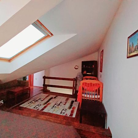 Lovely Central Apartment Брашов Экстерьер фото