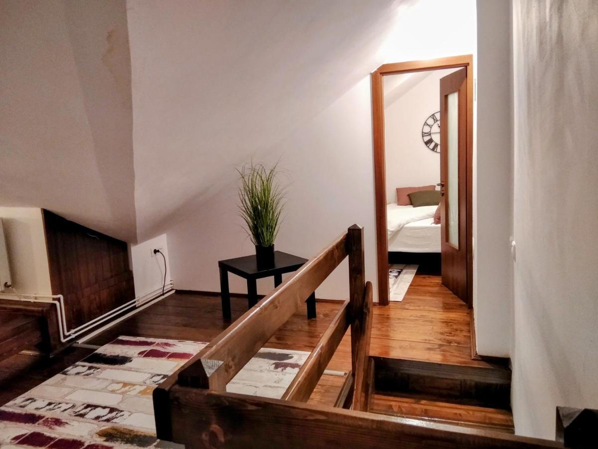 Lovely Central Apartment Брашов Экстерьер фото