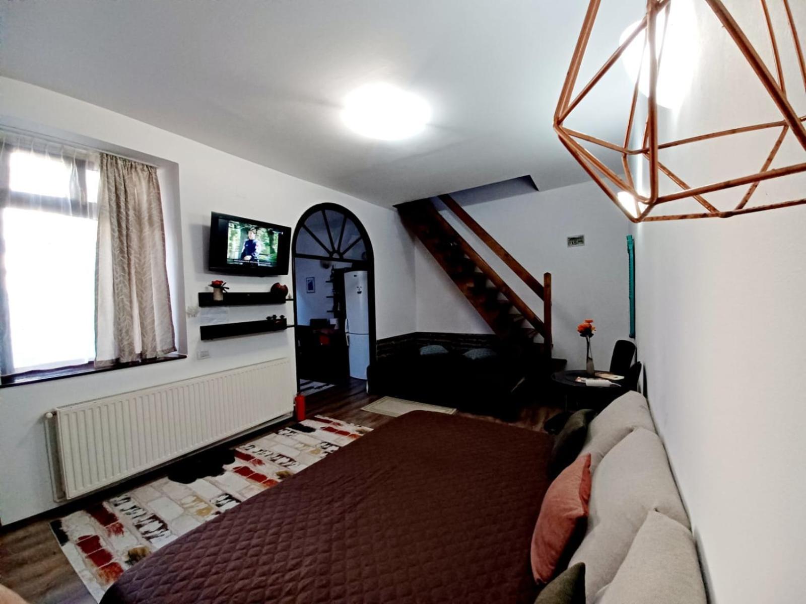 Lovely Central Apartment Брашов Экстерьер фото